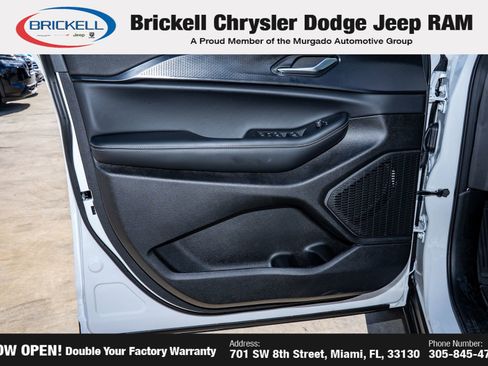 New 2025 Jeep Grand Cherokee Laredo X w/ Luxury Tech Group I image 11