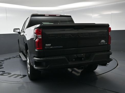 Used 2022 Chevrolet Silverado 1500 Custom w/ Safety Confidence Package AWD/4WD image 8
