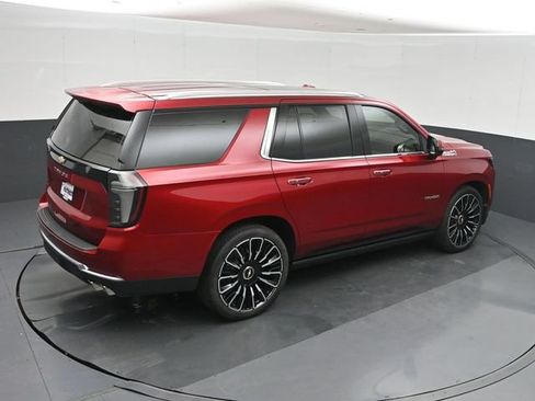 Used 2025 Chevrolet Tahoe High Country AWD/4WD image 35