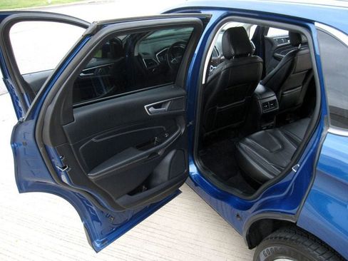 Used 2020 Ford Edge Titanium AWD/4WD image 25