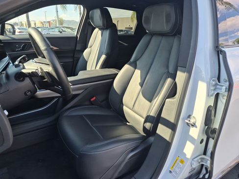 Used 2024 Cadillac Lyriq Sport RWD image 16