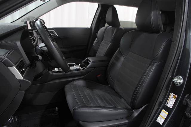 Used 2025 Mitsubishi Outlander SE AWD/4WD image 5