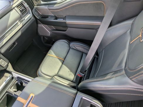 Used 2024 Ford F250 Platinum image 19