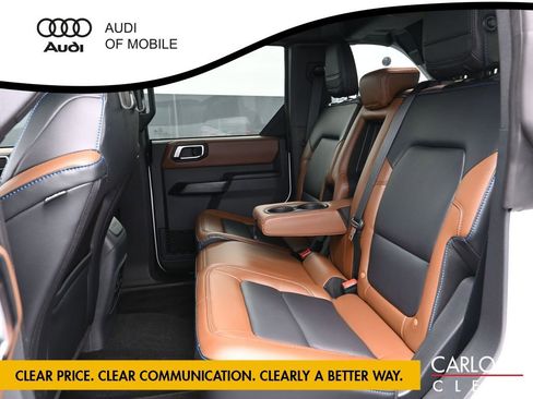 Used 2024 Ford Bronco Outer Banks image 12