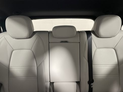 Used 2022 Porsche Cayenne S image 16