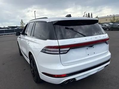 Used 2025 Lincoln Aviator Reserve w/ Luxury Package RWD image 9