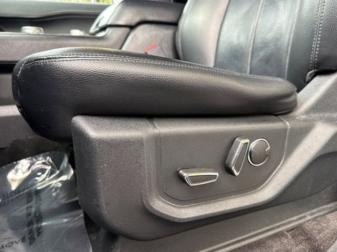 Used 2019 Ford Expedition XLT w/ Equipment Group 202A image 14