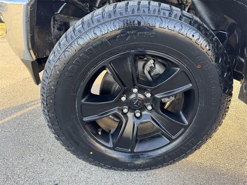 Used 2024 RAM 1500 Laramie image 7