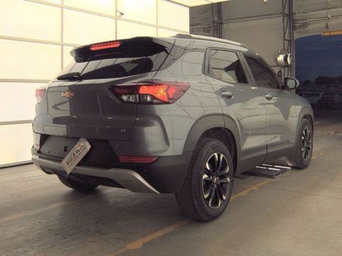 Used 2022 Chevrolet TrailBlazer LT w/ Confidence II Package image 2