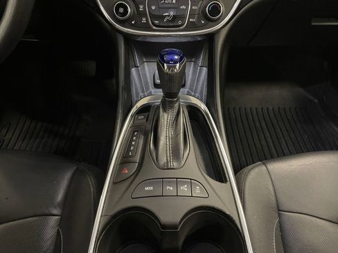 Used 2017 Chevrolet Volt Premier FWD image 11