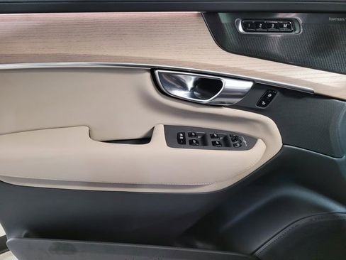 New 2026 Volvo XC90 B6 Ultra w/ Protection Package image 23