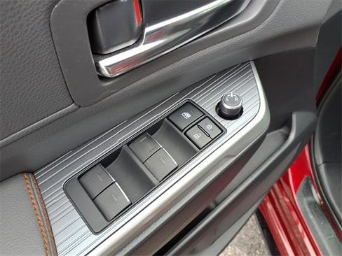 Certified 2021 Toyota Sienna XSE image 11