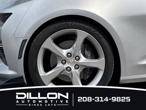 Used 2018 Chevrolet Camaro SS RWD image 25