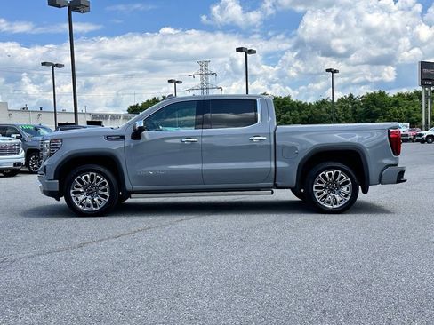 Certified 2025 GMC Sierra 1500 Denali Ultimate AWD/4WD image 7