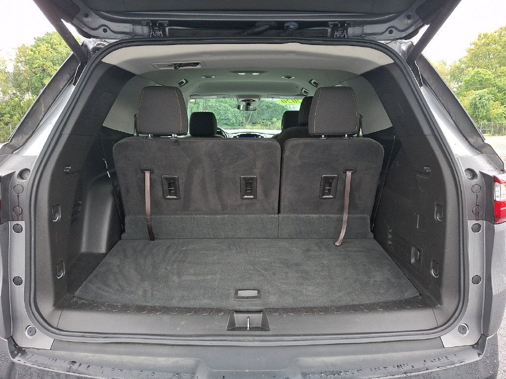 Used 2020 Chevrolet Traverse LT w/ LPO, Floor Liner Package AWD/4WD image 30