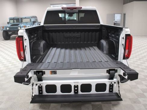 New 2026 GMC Sierra 1500 AT4 w/ Technology Package AWD/4WD image 15