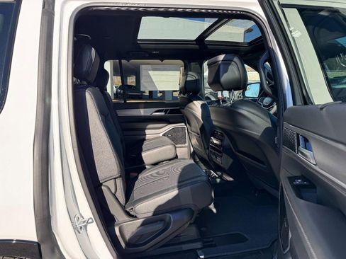 New 2026 Jeep Grand Wagoneer Limited AWD/4WD image 6