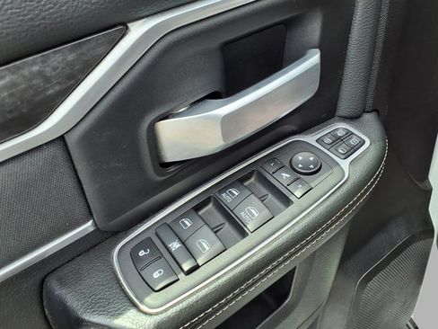 Used 2024 RAM 2500 Big Horn AWD/4WD image 19