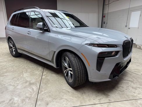 New 2026 BMW X7 xDrive40i w/ Executive Package image 7