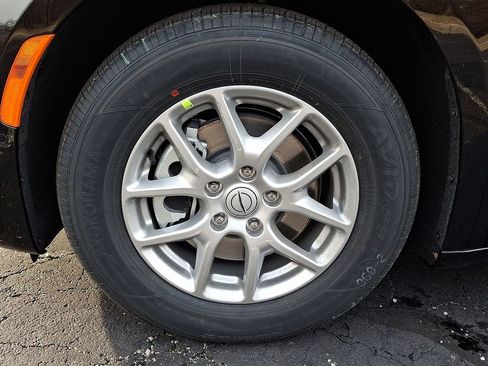 New 2026 Chrysler Pacifica Select image 5