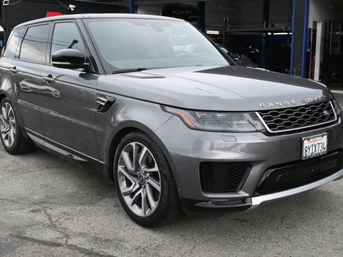 Used 2018 Land Rover Range Rover Sport HSE AWD/4WD image 2