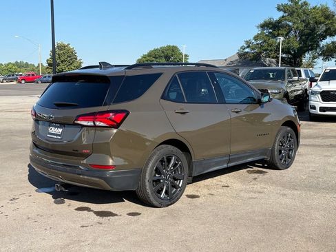 Used 2023 Chevrolet Equinox RS w/ RS Leather Package AWD/4WD image 8