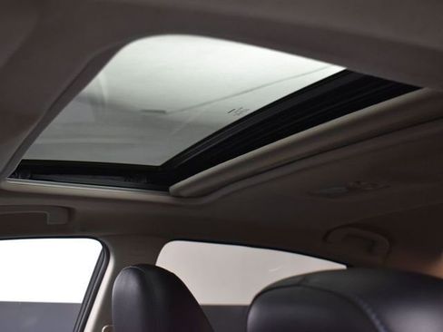 Used 2019 Nissan Sentra SR Turbo w/ Premium Package (SR Turbo) image 31