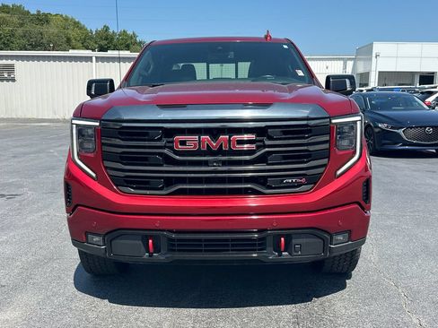 Used 2023 GMC Sierra 1500 AT4 w/ AT4 Premium Package AWD/4WD image 3