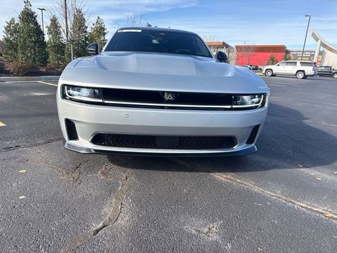 Used 2024 Dodge Charger R/T w/ Plus Group image 17