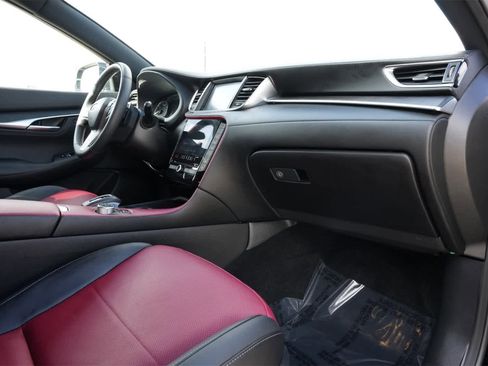 Certified 2025 INFINITI QX55 Sensory image 22