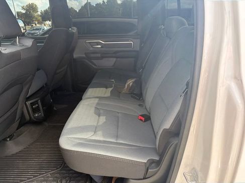 Used 2022 RAM 1500 Big Horn AWD/4WD image 11