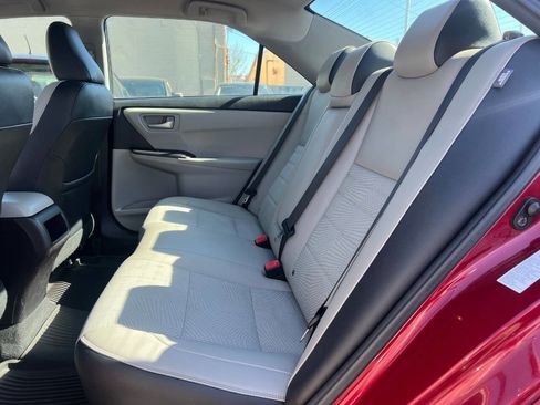 Used 2017 Toyota Camry SE FWD image 10