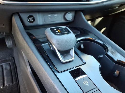 Used 2025 Nissan Rogue S image 10