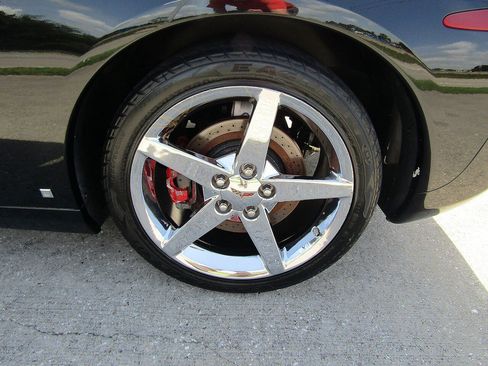 Used 2007 Chevrolet Corvette Convertible w/ Preferred Equipment Group RWD image 24
