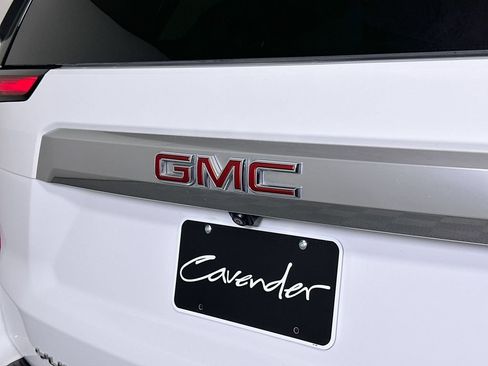Used 2024 GMC Yukon Denali RWD image 35