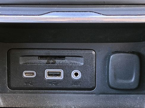 Used 2020 GMC Terrain SLT w/ Preferred Package image 8