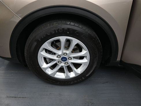 Used 2021 Ford Escape SE w/ Cold Weather Package FWD image 17