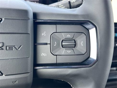 New 2026 GMC Hummer EV 4x4 Crew Cab image 14