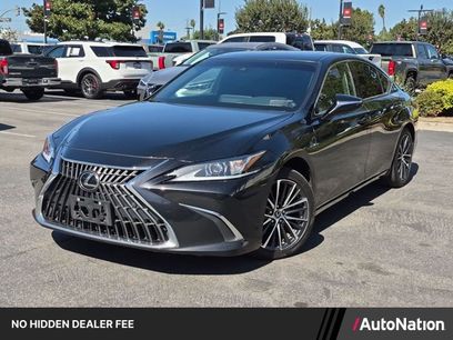 Used 2024 Lexus ES 300h w/ Premium Package