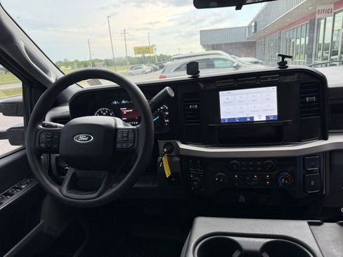 Used 2023 Ford F250 XL w/ XL Chrome Package AWD/4WD image 7