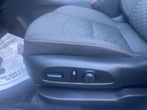 Used 2020 Chevrolet Equinox LT image 19