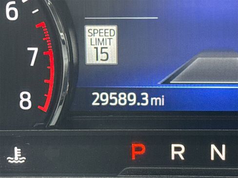 Used 2022 Ford Explorer XLT w/ Equipment Group 202A image 21