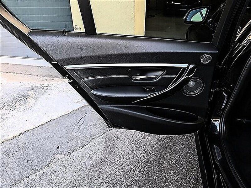 Used 2016 BMW 328i Sedan RWD image 25