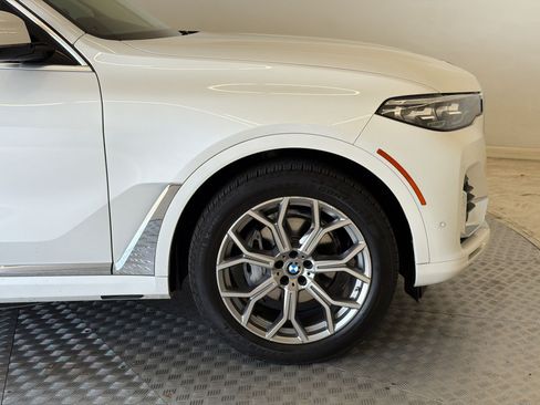 Used 2022 BMW X7 xDrive40i w/ Cold Weather Package AWD/4WD image 13