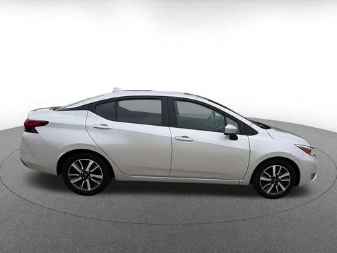 Used 2025 Nissan Versa SV FWD image 15