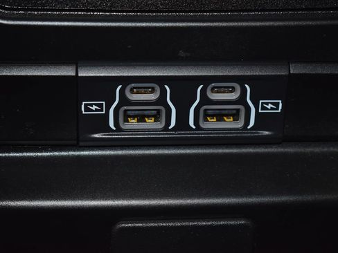 Used 2024 RAM 1500 Big Horn AWD/4WD image 34