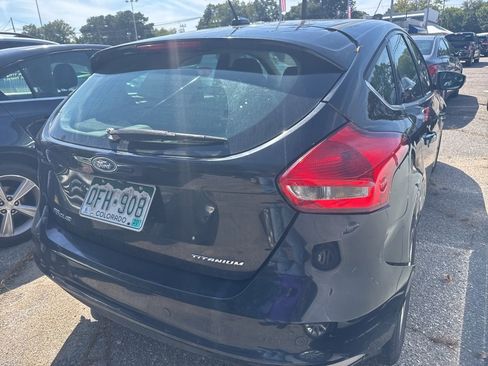 Used 2018 Ford Focus Titanium image 5