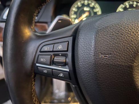 Used 2014 BMW 750Li xDrive image 23