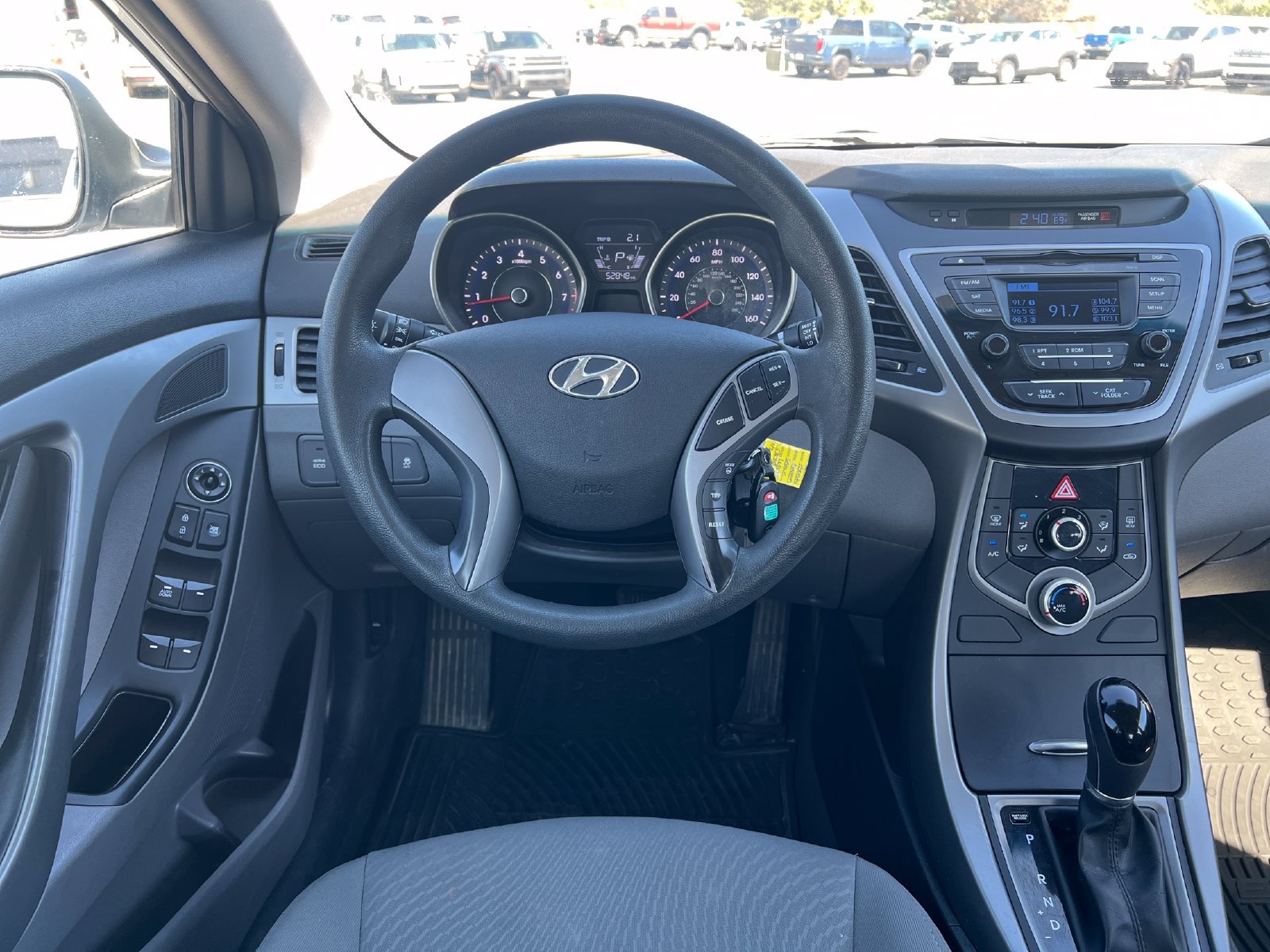 Used 2015 Hyundai Elantra SE FWD image 13