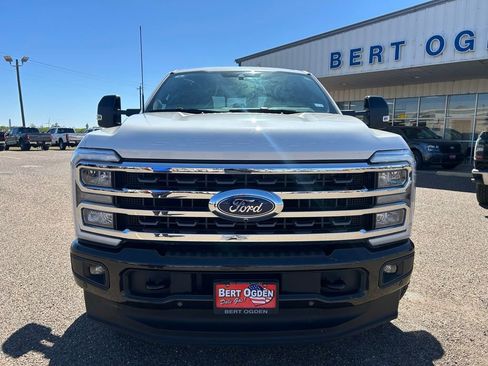 Used 2025 Ford F350 King Ranch w/ FX4 Off-Road Package image 2